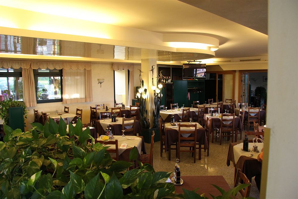 格兰三角洲酒店 罗索利纳 外观 照片